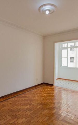 Apartamento à venda com 150m², 5 quartos e sem vagaSala