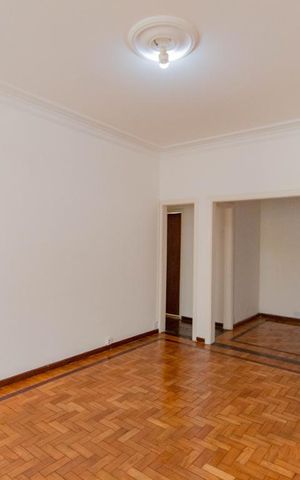 Apartamento à venda com 150m², 5 quartos e sem vagaSala