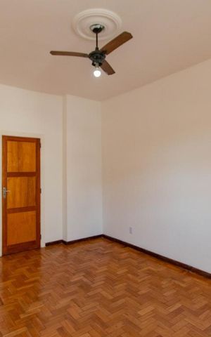 Apartamento à venda com 150m², 5 quartos e sem vagaQuarto 1
