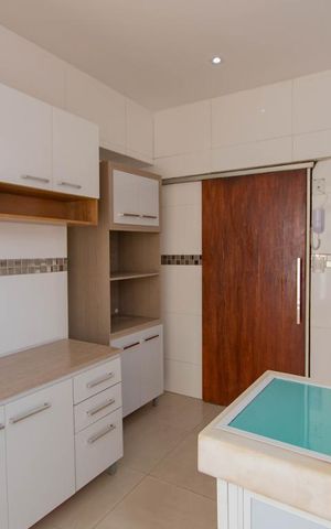 Apartamento à venda com 150m², 5 quartos e sem vagaCozinha