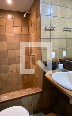 Apartamento à venda com 96m², 3 quartos e sem vaga Apartamento à venda com 96m², 3 quartos e sem vagaBanheiro
