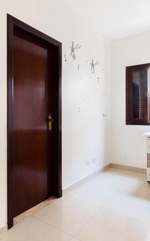 Casa à venda com 255m², 4 quartos e 2 vagas Casa à venda com 255m², 4 quartos e 2 vagasSuíte 01