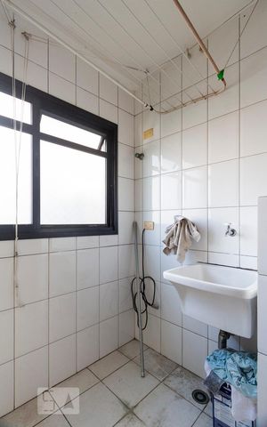 Apartamento para alugar com 66m², 2 quartos e 1 vagaÁrea de serviço