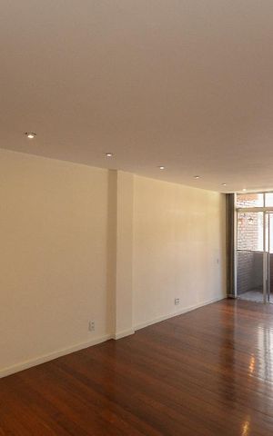 Apartamento à venda com 120m², 3 quartos e 2 vagasSala