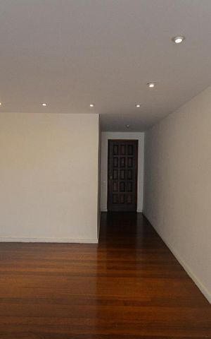 Apartamento à venda com 120m², 3 quartos e 2 vagasSala