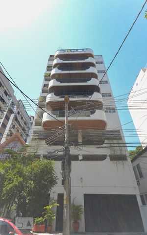 Apartamento à venda com 120m², 3 quartos e 2 vagasFachada