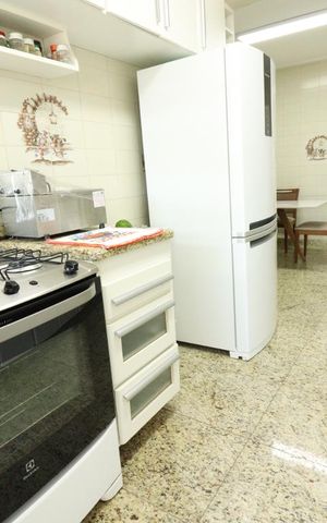 Apartamento à venda com 180m², 4 quartos e 2 vagasCozinha