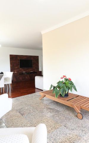 Apartamento à venda com 180m², 4 quartos e 2 vagasSala