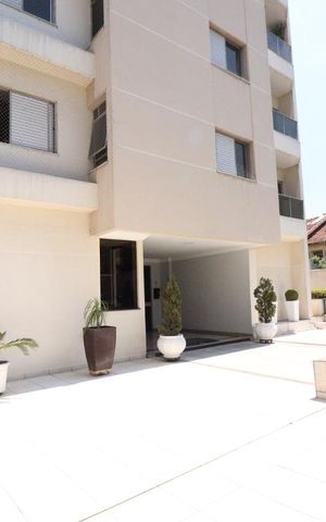 Apartamento à venda com 180m², 4 quartos e 2 vagasFachada