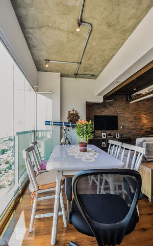 Apartamento para alugar com 95m², 1 quarto e 2 vagas Apartamento para alugar com 95m², 1 quarto e 2 vagasSala de Jantar