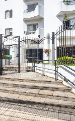 Apartamento à venda com 105m², 3 quartos e 2 vagasFachada