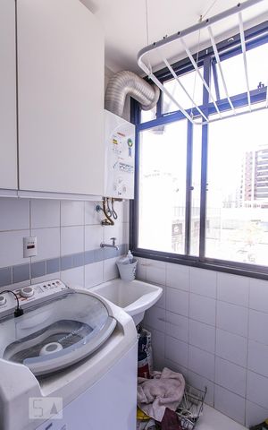 Apartamento para alugar com 70m², 3 quartos e 1 vagaÁrea de serviço
