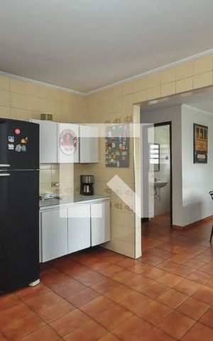 Casa à venda com 280m², 6 quartos e 3 vagas Casa à venda com 280m², 6 quartos e 3 vagasCozinha da Casa 1