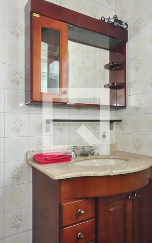 Casa à venda com 280m², 6 quartos e 3 vagas Casa à venda com 280m², 6 quartos e 3 vagasBanheiro da Casa 1