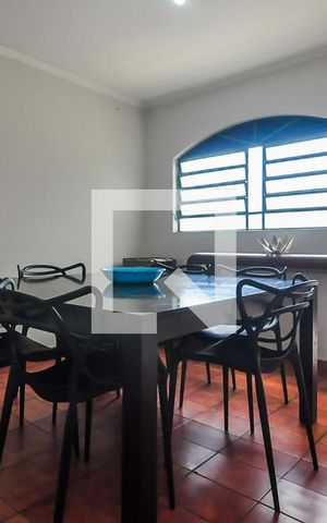 Casa à venda com 280m², 6 quartos e 3 vagas Casa à venda com 280m², 6 quartos e 3 vagasSala de Jantar da Casa 1