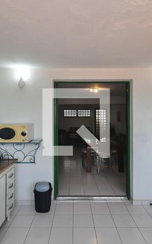 Casa à venda com 280m², 6 quartos e 3 vagas Casa à venda com 280m², 6 quartos e 3 vagasCozinha da Casa 2