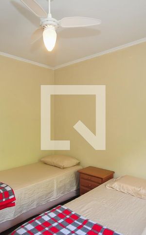 Casa à venda com 280m², 6 quartos e 3 vagas Casa à venda com 280m², 6 quartos e 3 vagasQuarto 1 da Casa 1