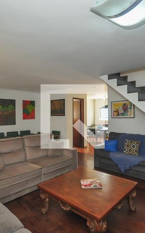 Casa à venda com 280m², 6 quartos e 3 vagas Casa à venda com 280m², 6 quartos e 3 vagasSala da Casa 1