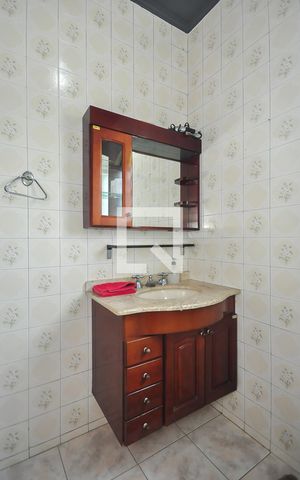 Casa à venda com 280m², 6 quartos e 3 vagas Casa à venda com 280m², 6 quartos e 3 vagasBanheiro da Casa 1