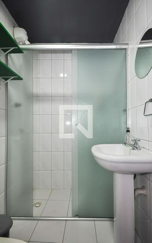 Casa à venda com 280m², 6 quartos e 3 vagas Casa à venda com 280m², 6 quartos e 3 vagasBanheiro 1 da Casa 2