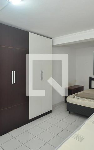 Casa à venda com 280m², 6 quartos e 3 vagas Casa à venda com 280m², 6 quartos e 3 vagasQuarto 2 da Casa 2