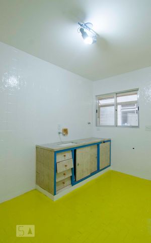 Apartamento à venda com 100m², 2 quartos e sem vagaCozinha