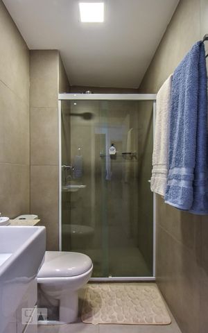 Studio para alugar com 55m², 1 quarto e 1 vaga Studio para alugar com 55m², 1 quarto e 1 vagaBanheiro