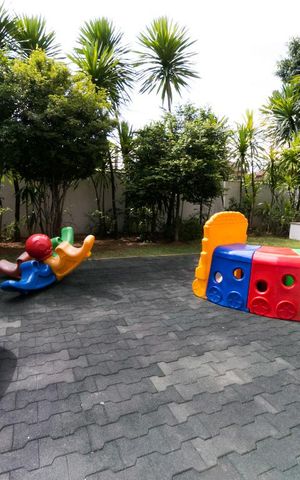 Apartamento à venda com 130m², 3 quartos e 3 vagas Apartamento à venda com 130m², 3 quartos e 3 vagasPlayground
