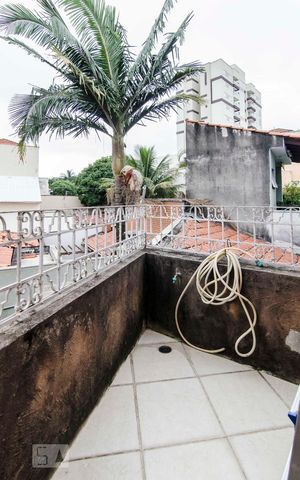 Casa à venda com 200m², 3 quartos e 2 vagasSacada Suíte