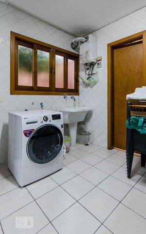 Casa à venda com 200m², 3 quartos e 2 vagasLavanderia