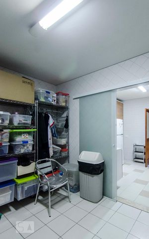 Casa à venda com 200m², 3 quartos e 2 vagasLavanderia