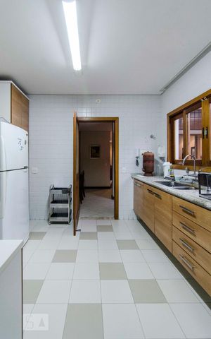 Casa à venda com 200m², 3 quartos e 2 vagasCozinha