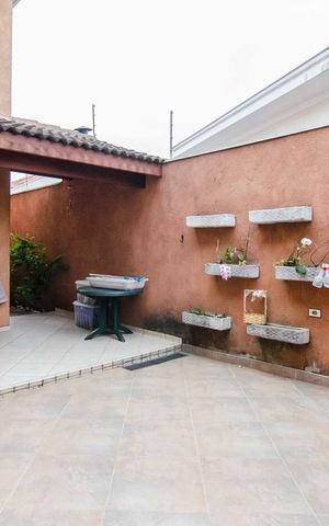 Casa à venda com 200m², 3 quartos e 2 vagasQuintal