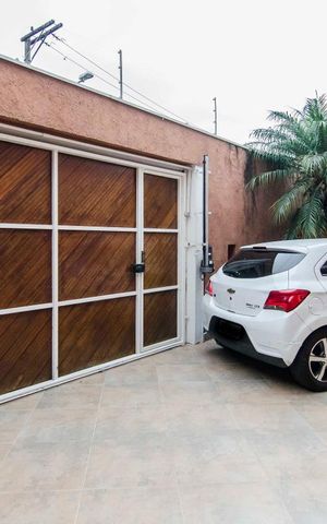 Casa à venda com 200m², 3 quartos e 2 vagasGaragem