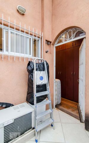 Casa à venda com 200m², 3 quartos e 2 vagasSacada Suíte