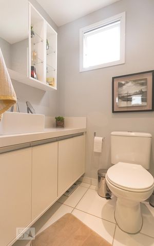 Apartamento à venda com 89m², 2 quartos e 2 vagasBanheiro da suíte 