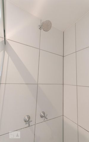 Apartamento à venda com 89m², 2 quartos e 2 vagasBanheiro da suíte 