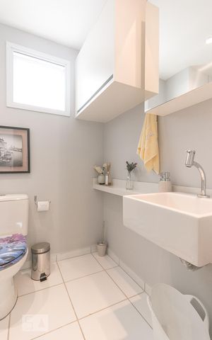 Apartamento à venda com 89m², 2 quartos e 2 vagasBanheiro 