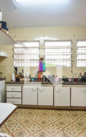Casa à venda com 400m², 3 quartos e 4 vagasCozinha 