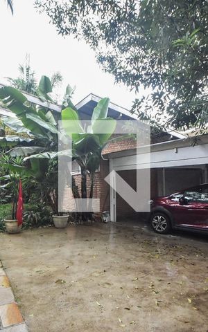 Casa à venda com 400m², 3 quartos e 4 vagasGaragem 