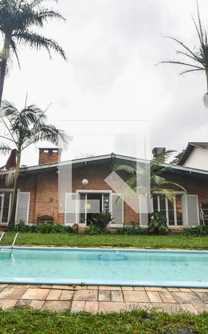 Casa à venda com 400m², 3 quartos e 4 vagasPiscina 