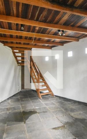 Casa à venda com 400m², 3 quartos e 4 vagasEdícula de Serviços 