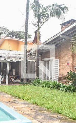 Casa à venda com 400m², 3 quartos e 4 vagasPiscina 