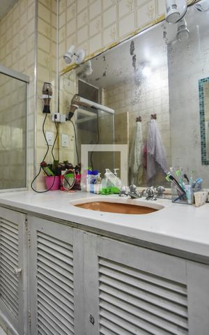 Casa à venda com 400m², 3 quartos e 4 vagasBanheiro 02
