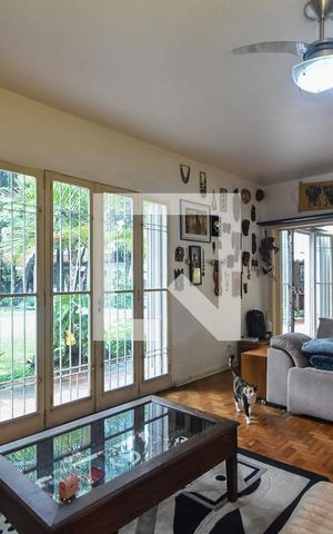 Casa à venda com 400m², 3 quartos e 4 vagasSala de Tv
