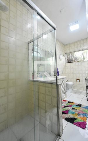 Casa à venda com 400m², 3 quartos e 4 vagasBanheiro 02