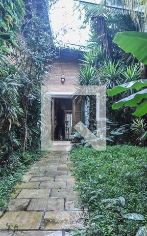 Casa à venda com 400m², 3 quartos e 4 vagasHall de Entrada 