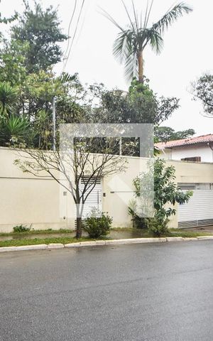 Casa à venda com 400m², 3 quartos e 4 vagasCasa 