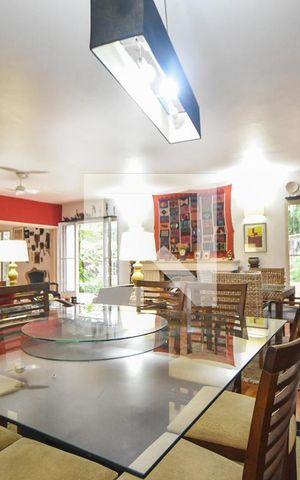 Casa à venda com 400m², 3 quartos e 4 vagasSala de Jantar 
