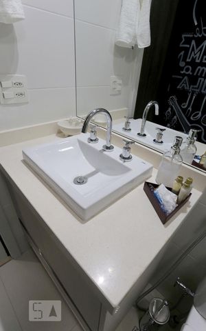 Studio para alugar com 31m², 1 quarto e sem vaga Studio para alugar com 31m², 1 quarto e sem vagaBanheiro